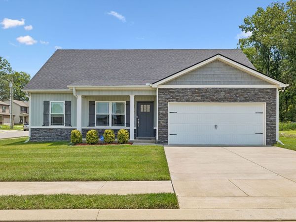2216 Rolling Hls , Christiana, TN 37037