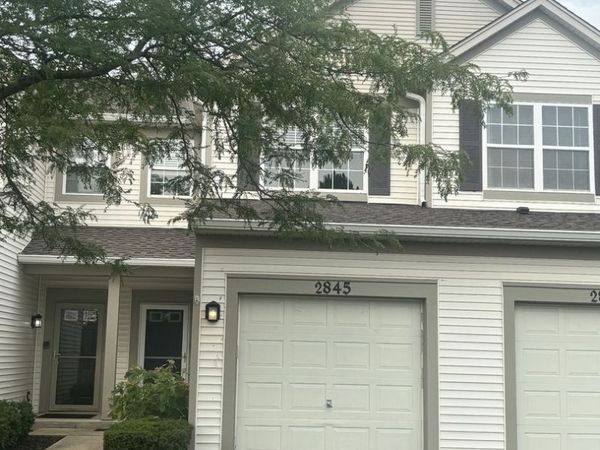 2845 Falling Waters Drive, Lindenhurst, IL 60046