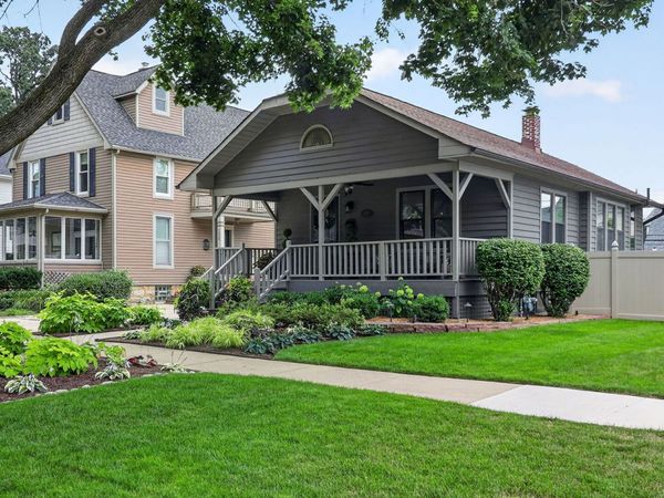 4933 Middaugh Avenue, Downers Grove, IL 60515