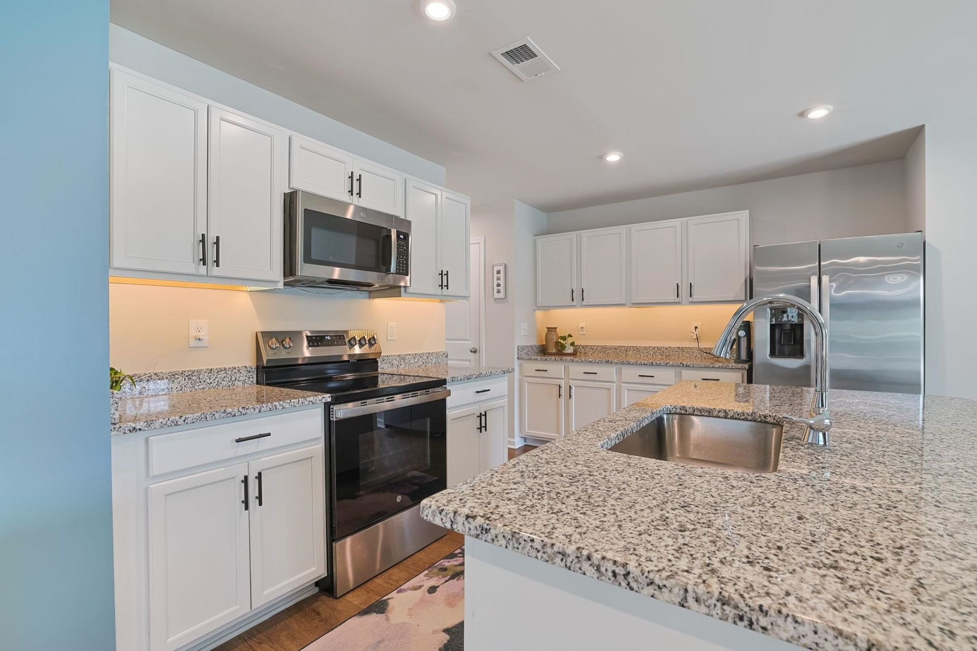 1019 Oak Meadow Dr.  Photo 7