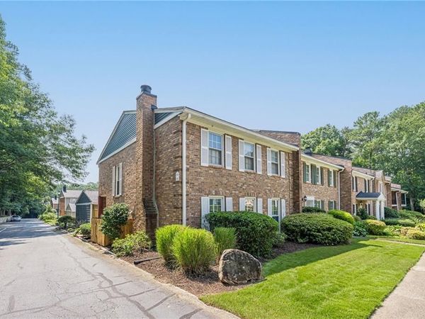 2920 Lavista Way , Decatur, GA 30033