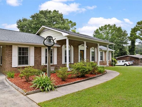 576 Reeceburg Road SE, Silver Creek, GA 30173
