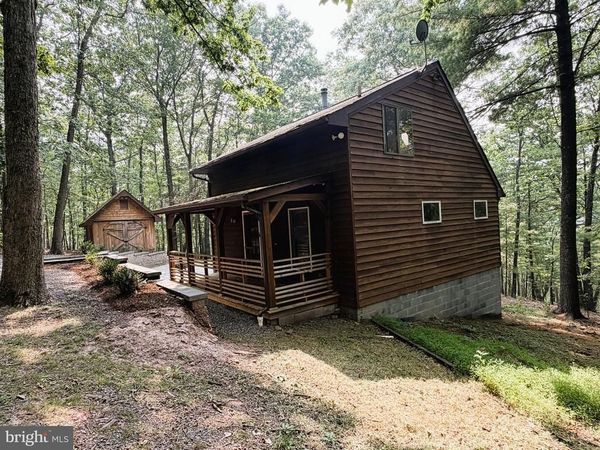 481 FELLER DRIVE , LEVELS, WV 25431