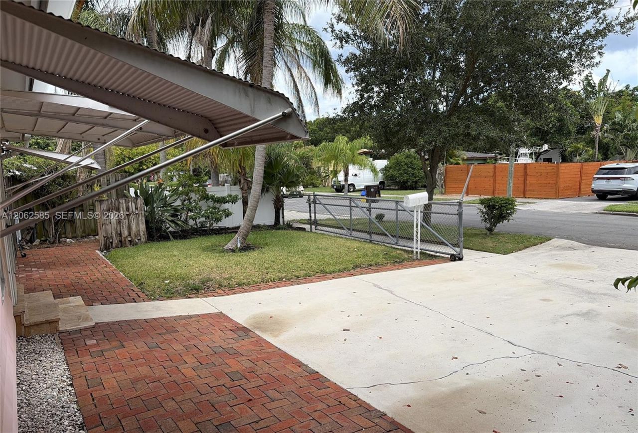 723 Valley Forge Rd , West Palm Beach, FL 33405 Photo