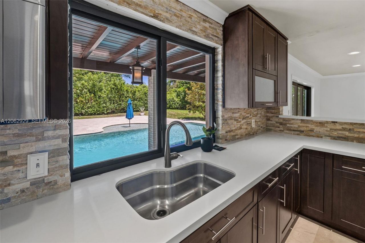 15221 SW 82nd Ave, Palmetto Bay, FL 33157 Photo