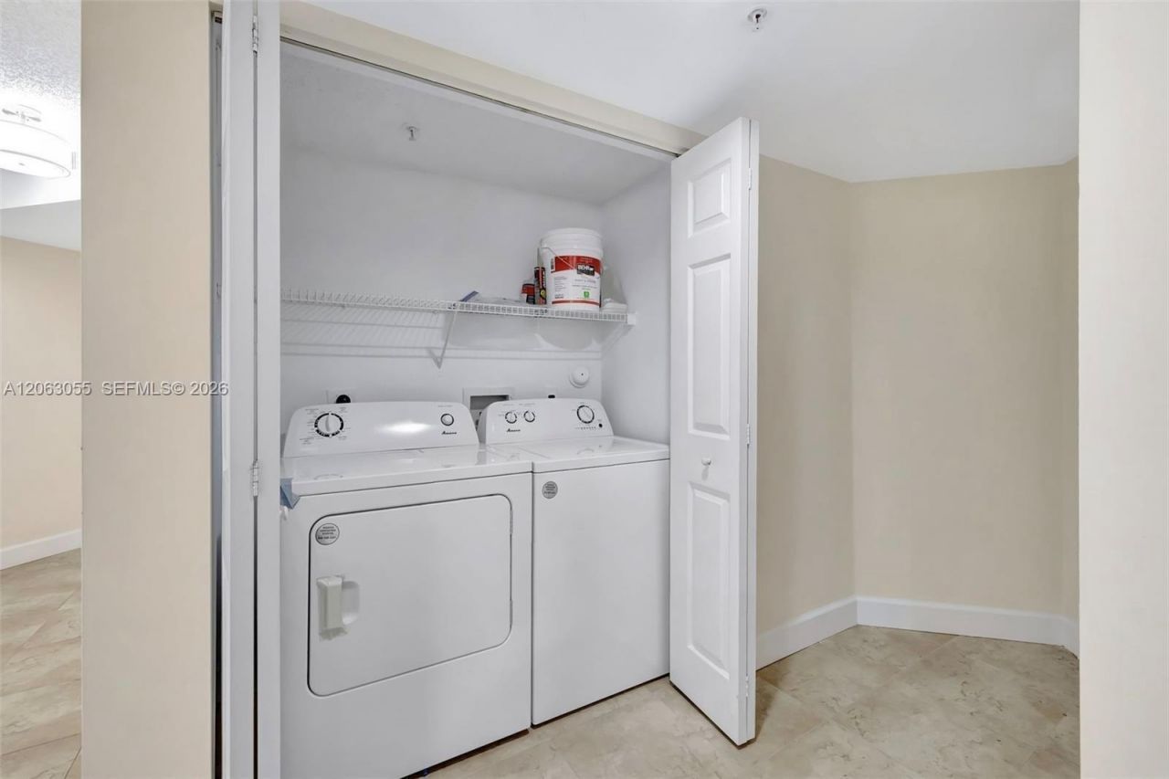 2009 SE 10th Ave, Unit 302, Fort Lauderdale, FL 33316 Photo