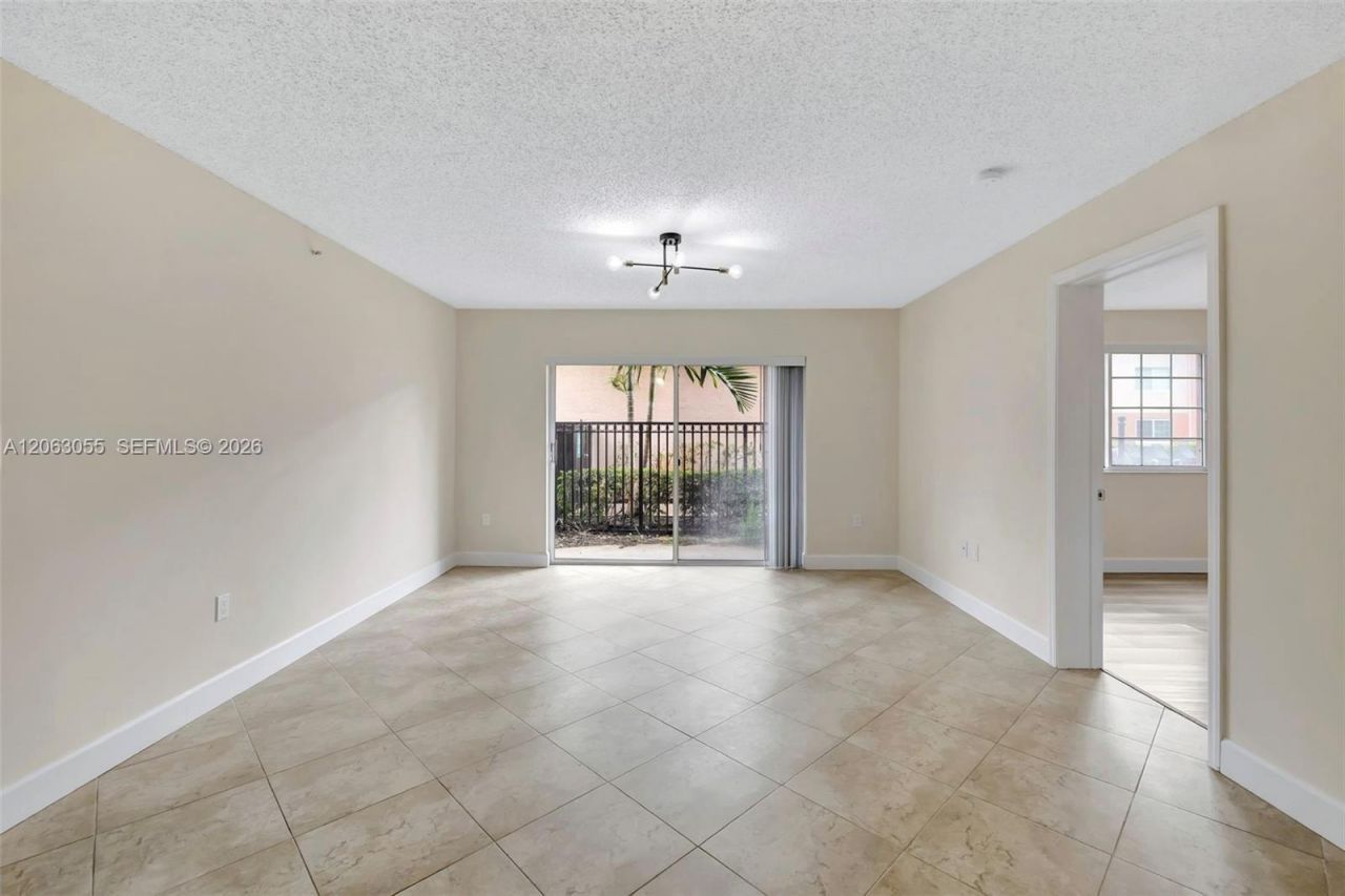 2009 SE 10th Ave, Unit 302, Fort Lauderdale, FL 33316 Photo