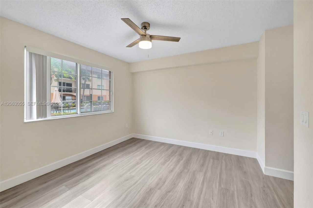 2009 SE 10th Ave, Unit 302, Fort Lauderdale, FL 33316 Photo