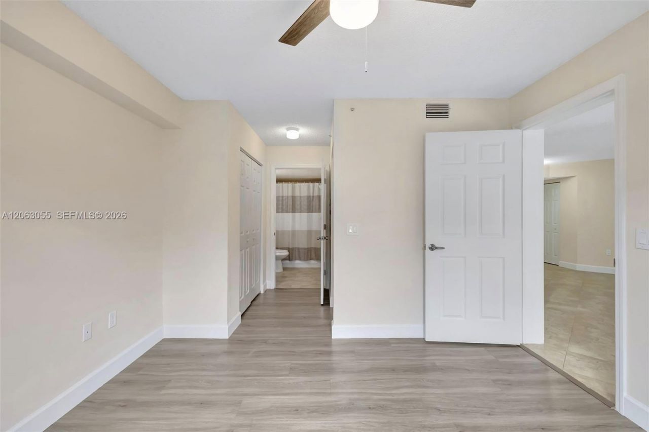 2009 SE 10th Ave, Unit 302, Fort Lauderdale, FL 33316 Photo