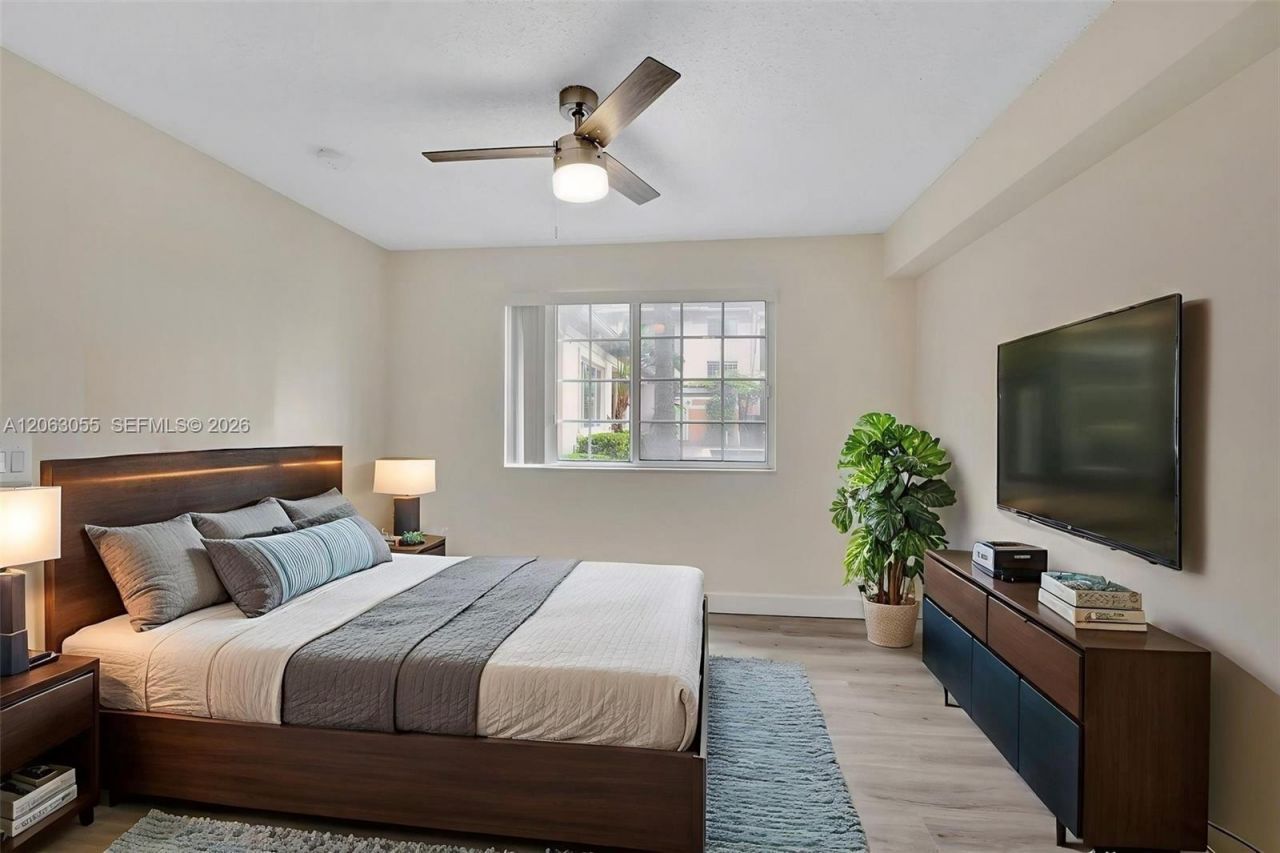2009 SE 10th Ave, Unit 302, Fort Lauderdale, FL 33316 Photo