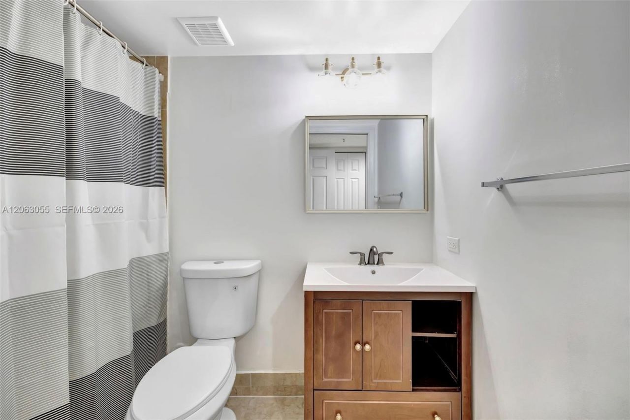 2009 SE 10th Ave, Unit 302, Fort Lauderdale, FL 33316 Photo
