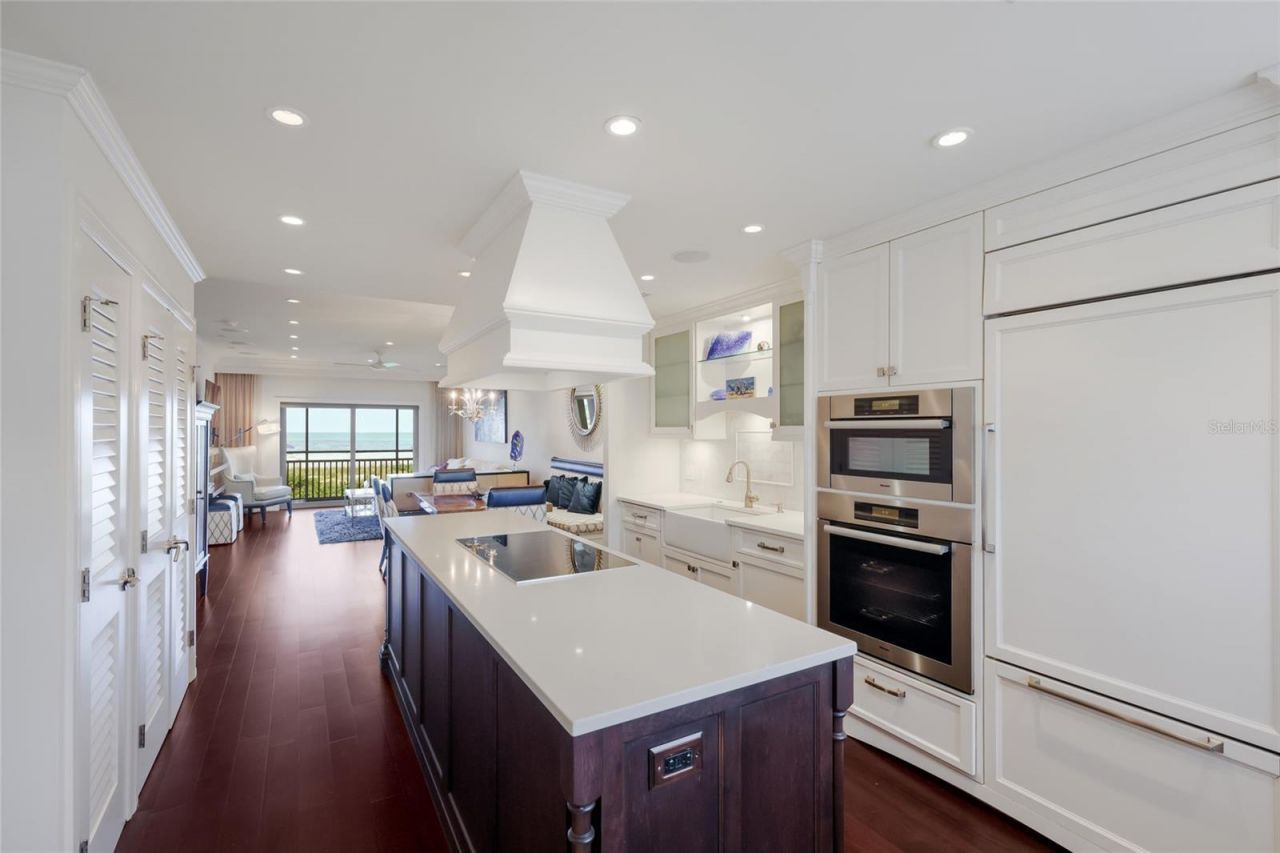 7001 Gulf Of Mexico Drive, Unit 24, Longboat Key, FL 34228 Photo
