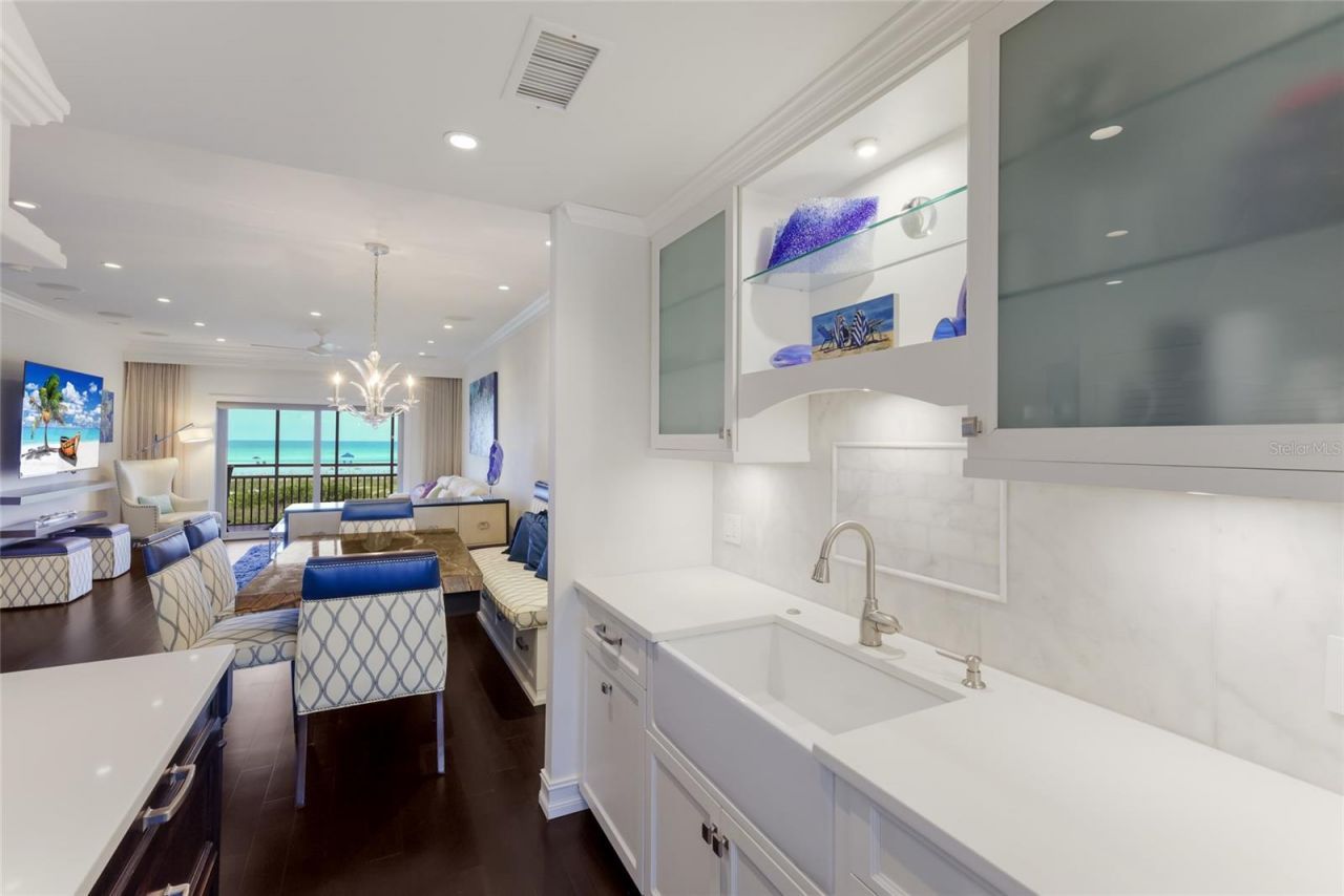 7001 Gulf Of Mexico Drive, Unit 24, Longboat Key, FL 34228 Photo