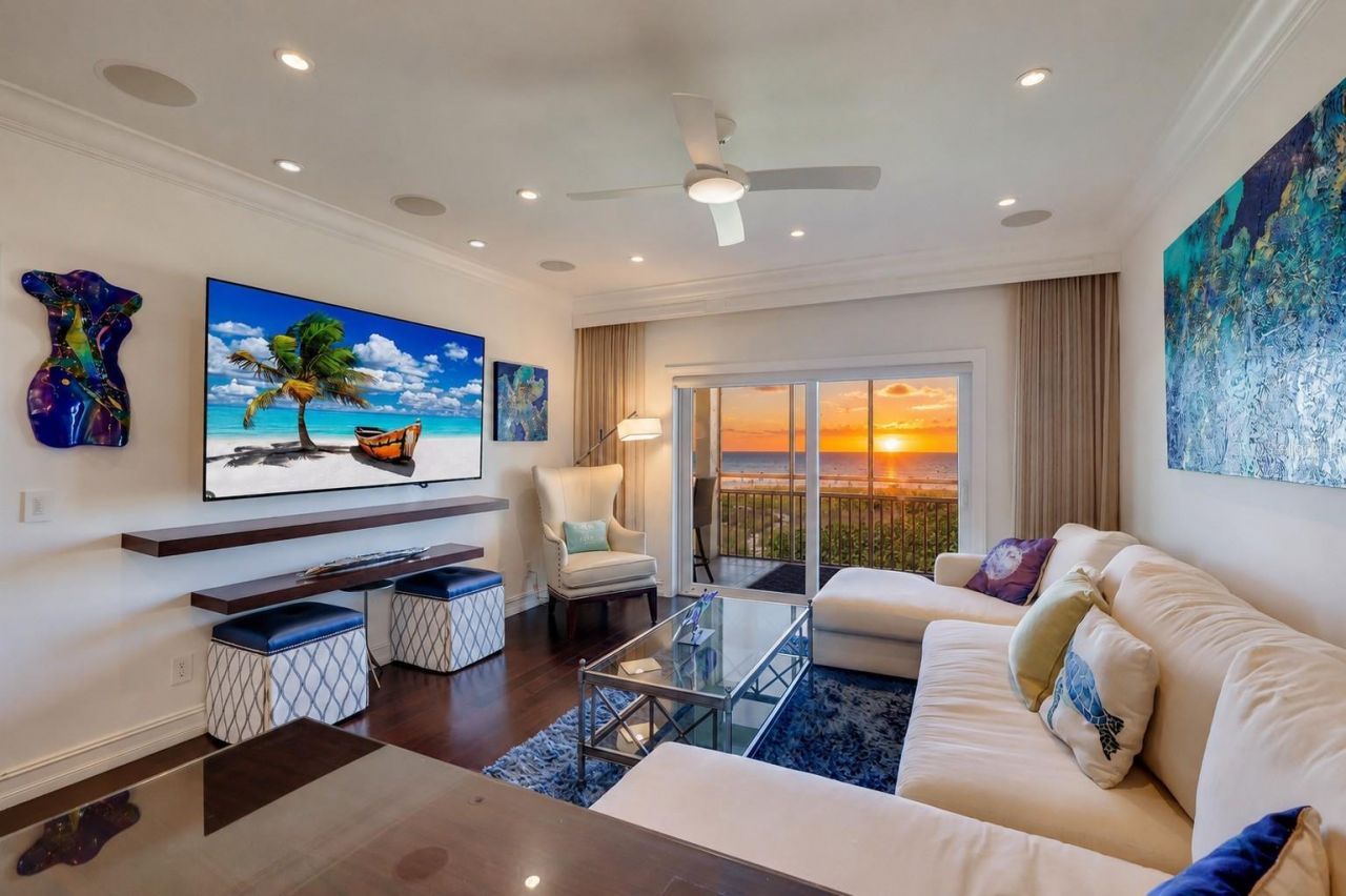 7001 Gulf Of Mexico Drive, Unit 24, Longboat Key, FL 34228 Photo