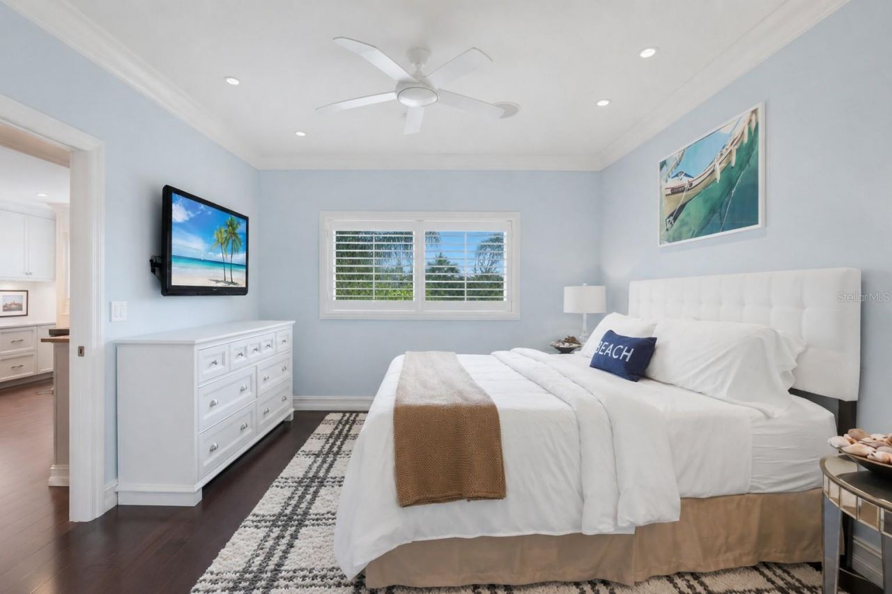 7001 Gulf Of Mexico Drive, Unit 24, Longboat Key, FL 34228 Photo