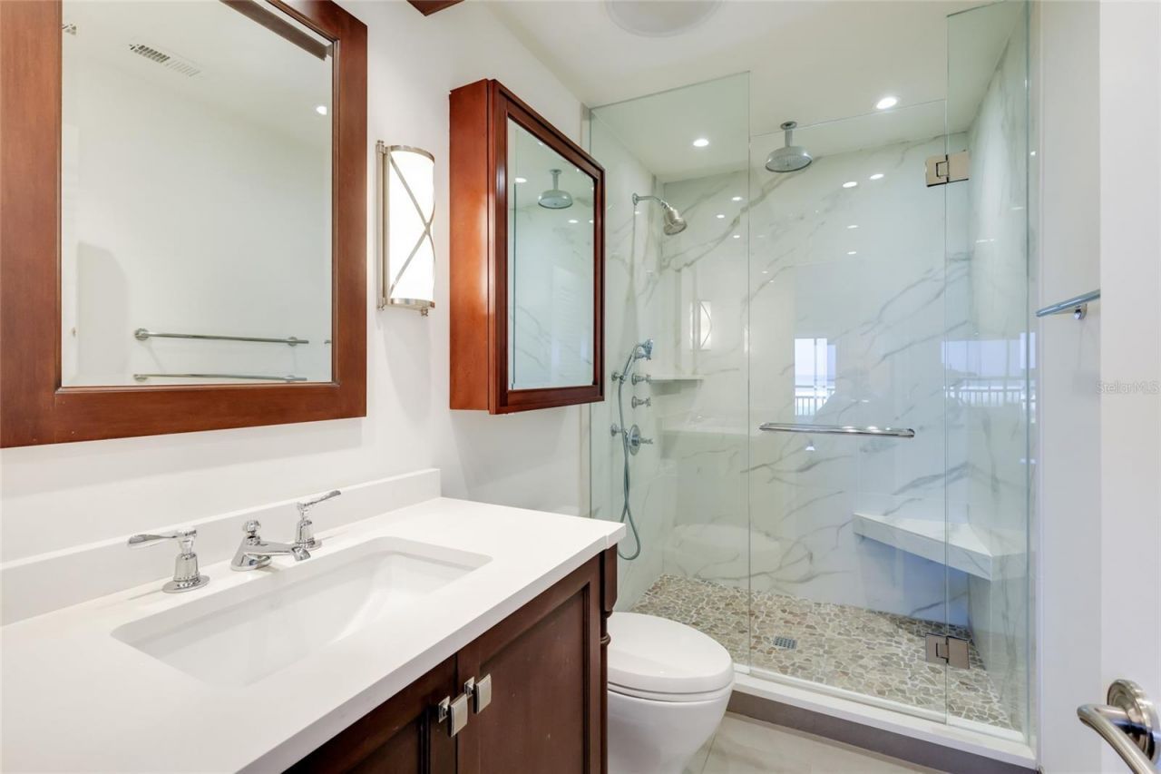 7001 Gulf Of Mexico Drive, Unit 24, Longboat Key, FL 34228 Photo