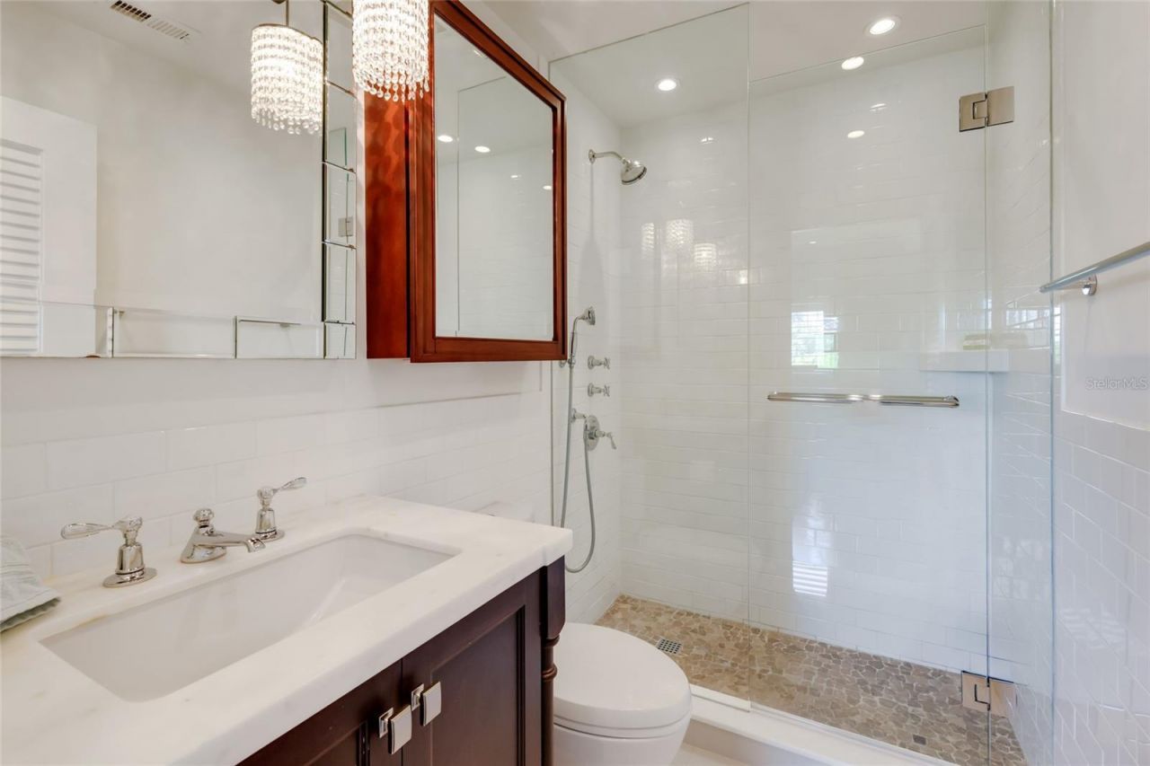 7001 Gulf Of Mexico Drive, Unit 24, Longboat Key, FL 34228 Photo