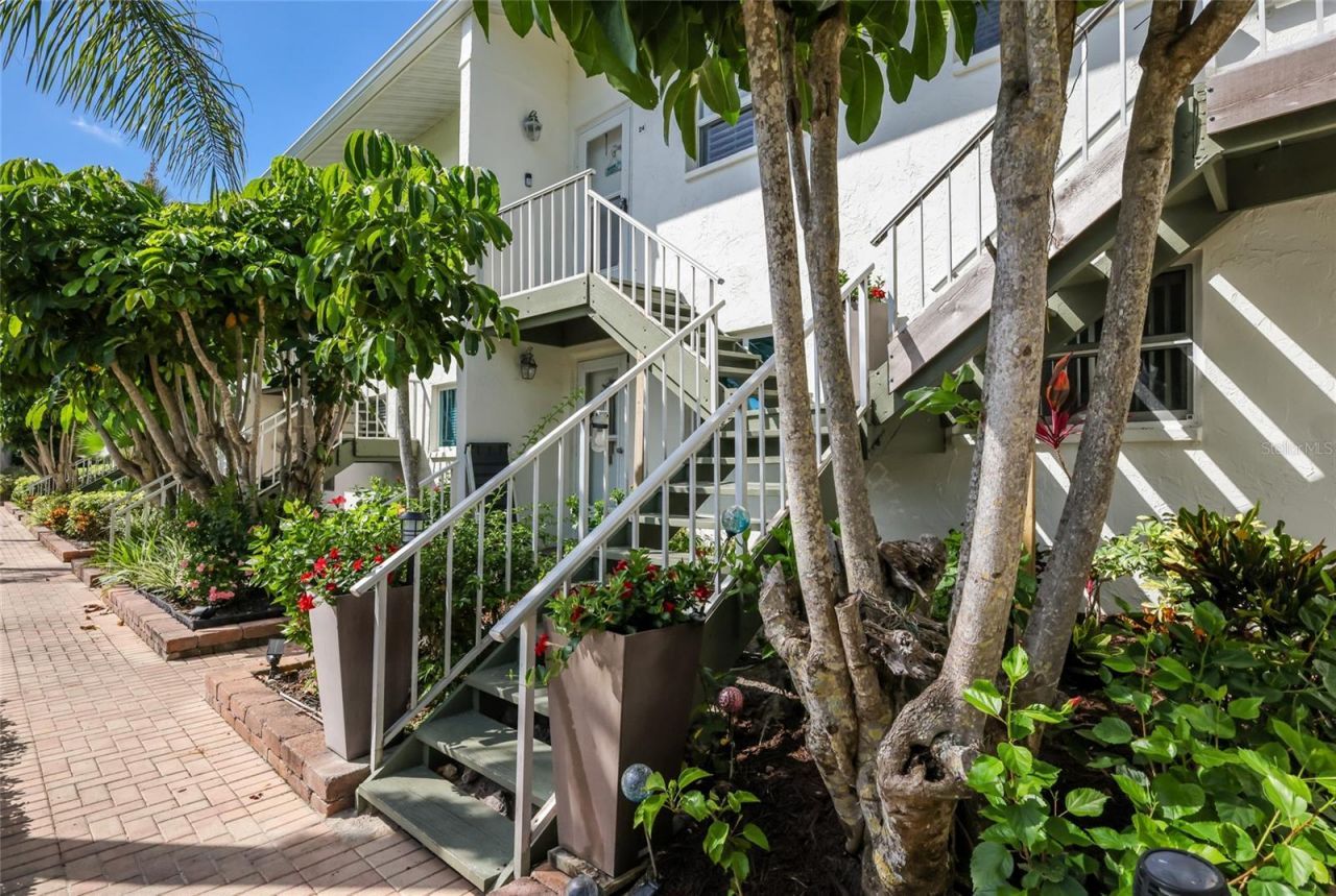 7001 Gulf Of Mexico Drive, Unit 24, Longboat Key, FL 34228 Photo