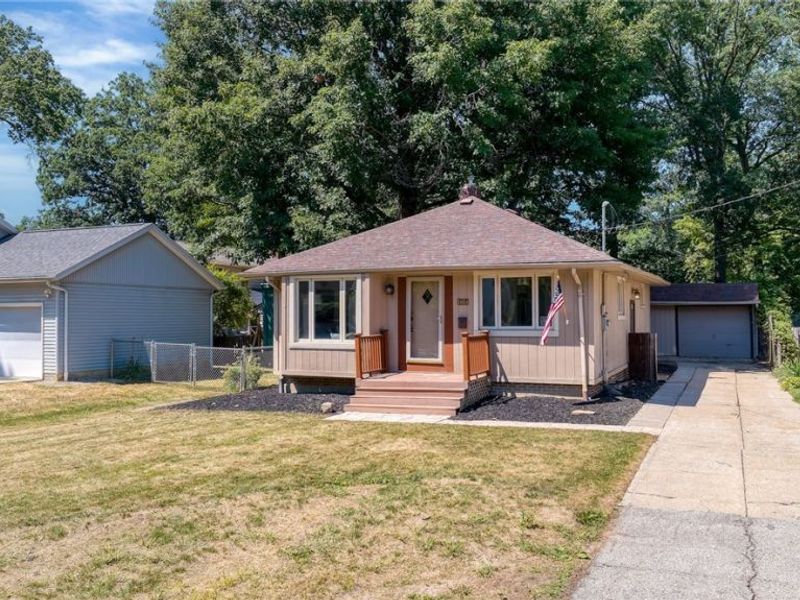 24914 E Oakland, Bay Village, OH 44140 Photo 11