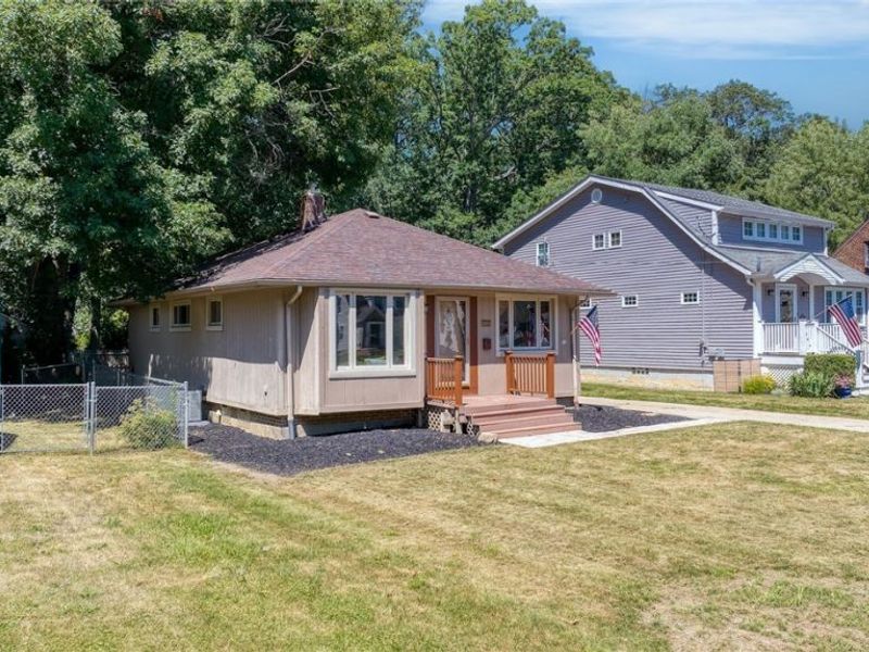 24914 E Oakland, Bay Village, OH 44140 Photo 12