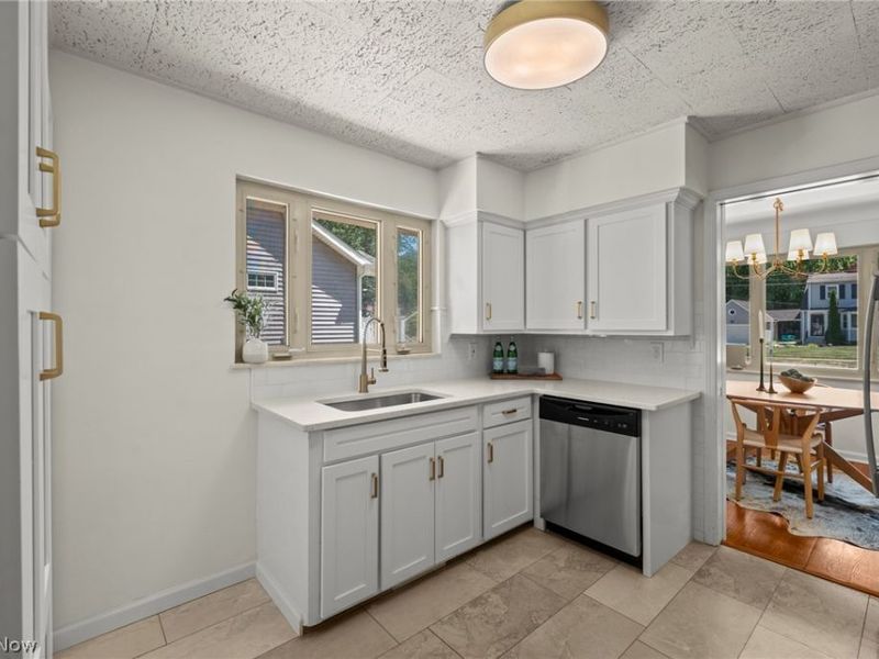 24914 E Oakland, Bay Village, OH 44140 Photo 24