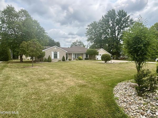 217 Kettenring Drive , Defiance, OH 43512