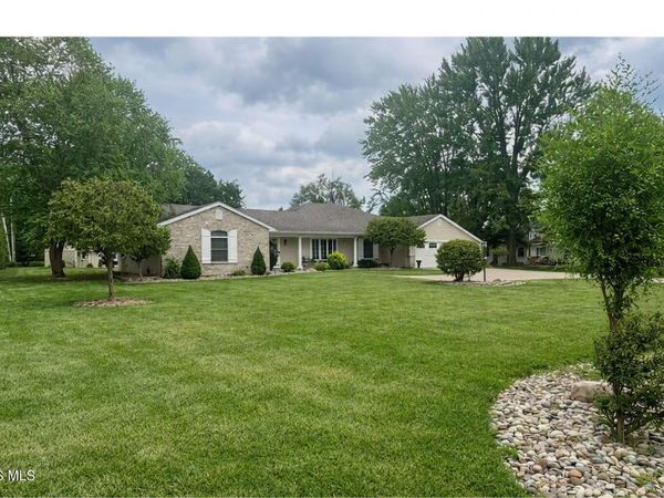 217 Kettenring Drive, Defiance, OH 43512