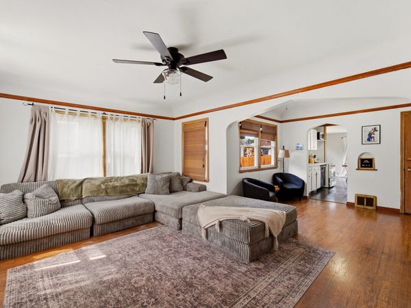 3310 E 12th Street , Des Moines, IA 50316