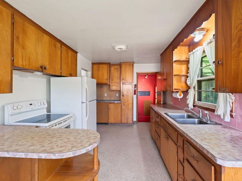 146 Oakland Boulevard NE, Newark, OH 43055 Photo 9