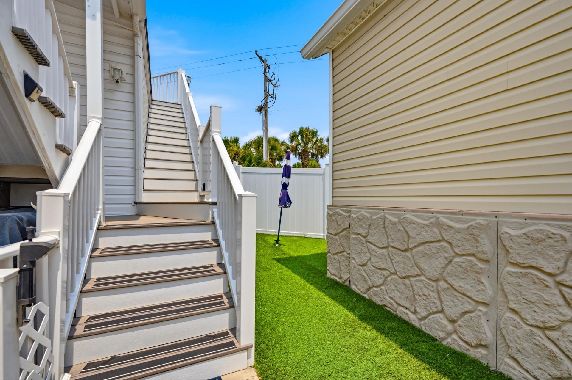 9700 Kings Rd. Photo 17