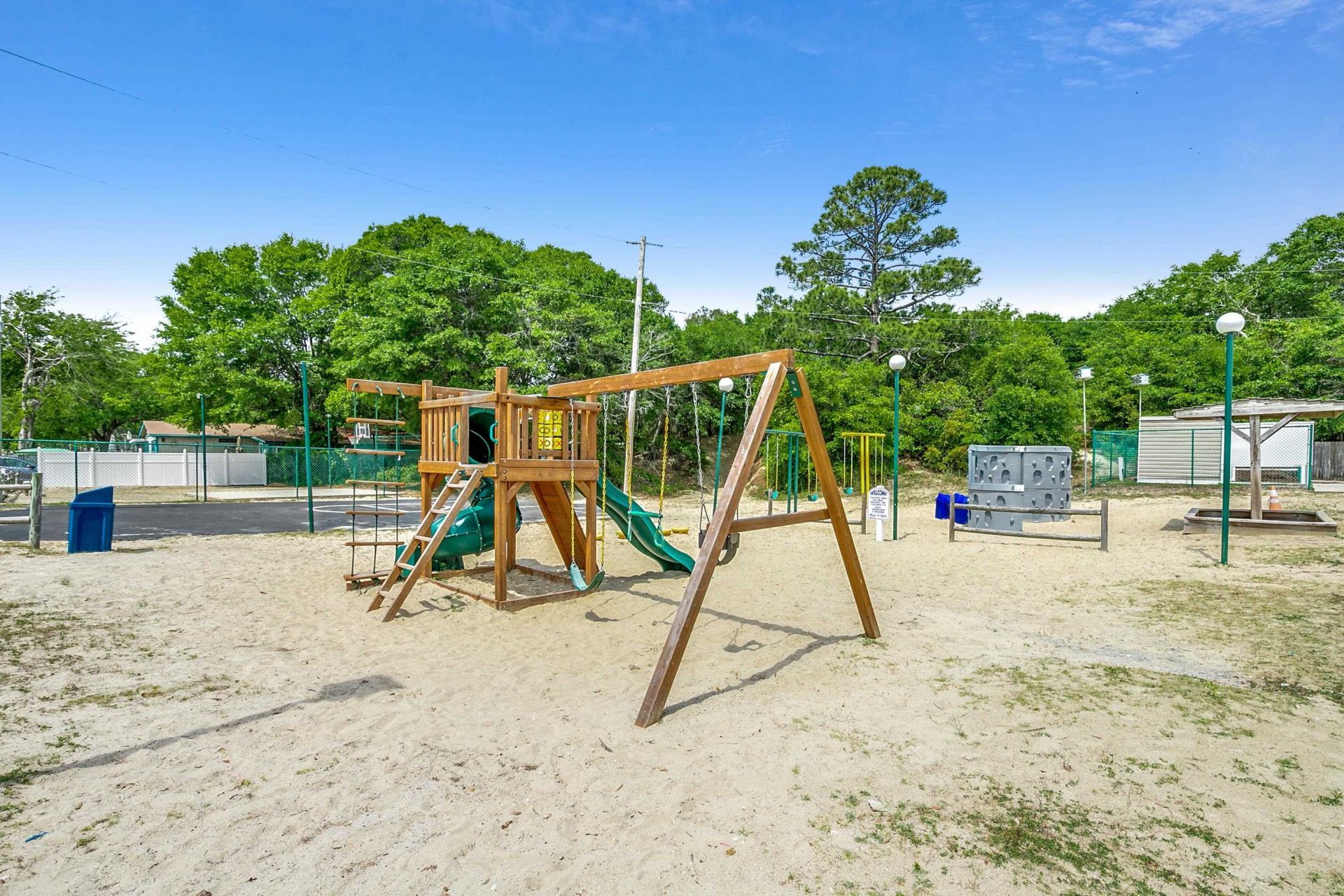 9700 Kings Rd. Photo 37
