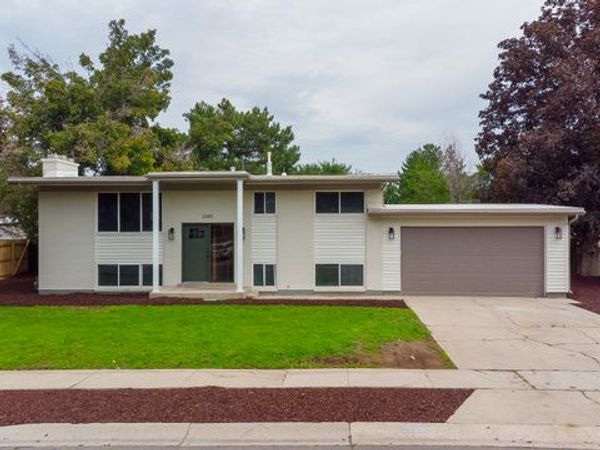 2085 E CASTLE HILL AVE , Cottonwood Heights, UT 84121
