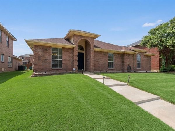412 Sugar Mill Road, Cedar Hill, TX 75104
