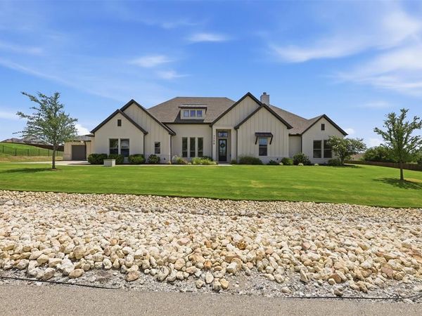7736 Laura Lake Lane , Fort Worth, TX 76126