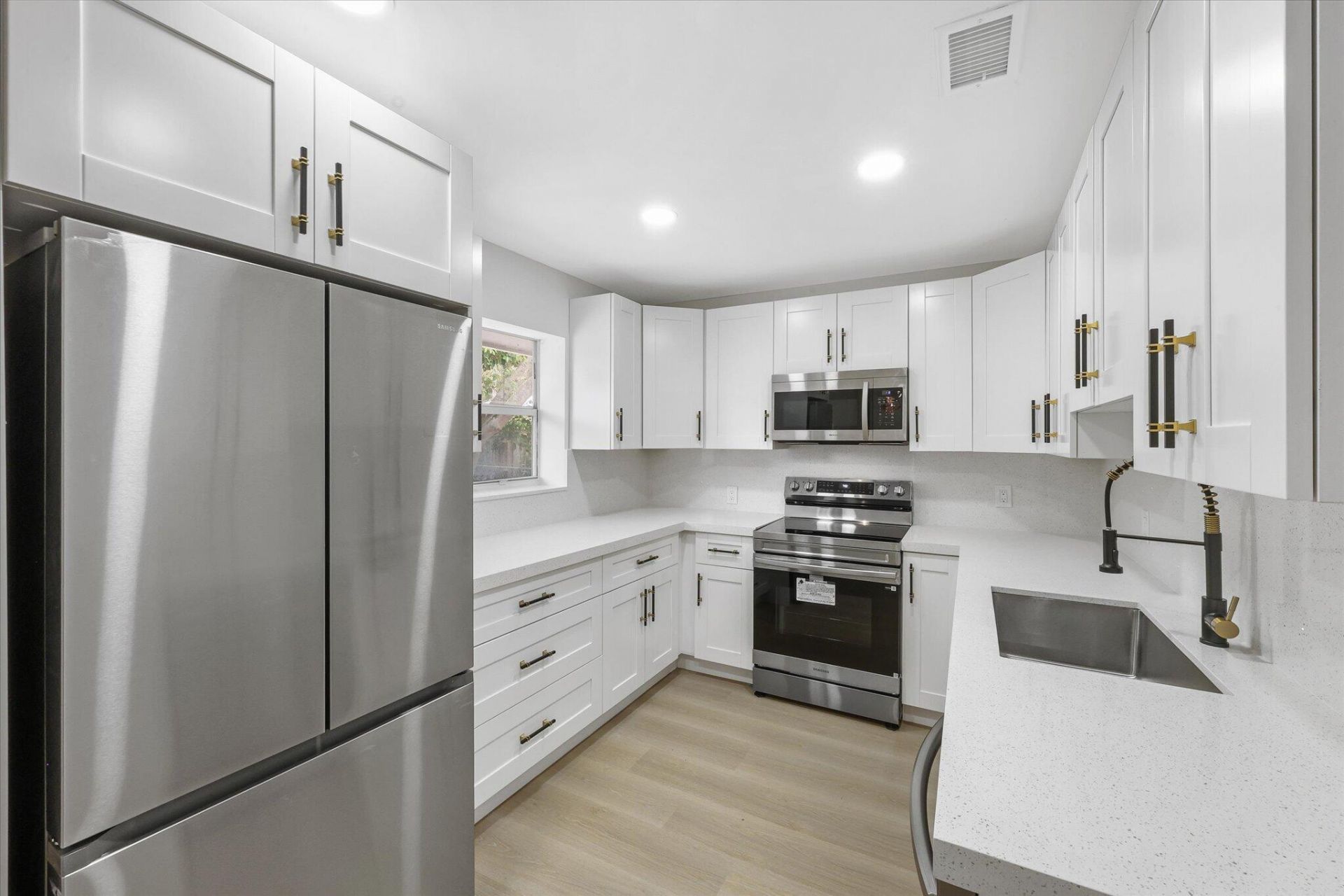 1803 Service Road, North Palm Beach, FL 33408 Photo