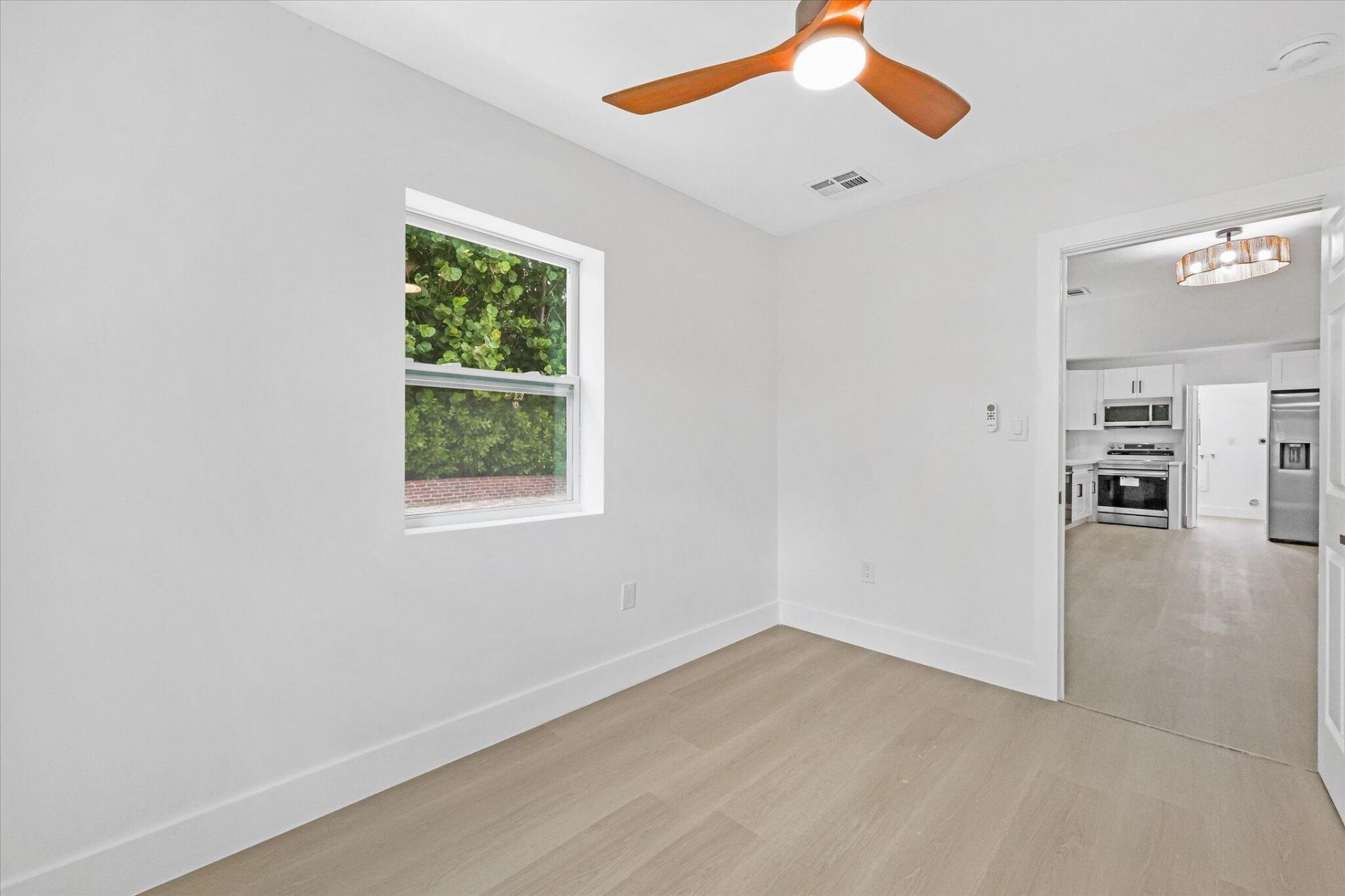 1803 Service Road, North Palm Beach, FL 33408 Photo
