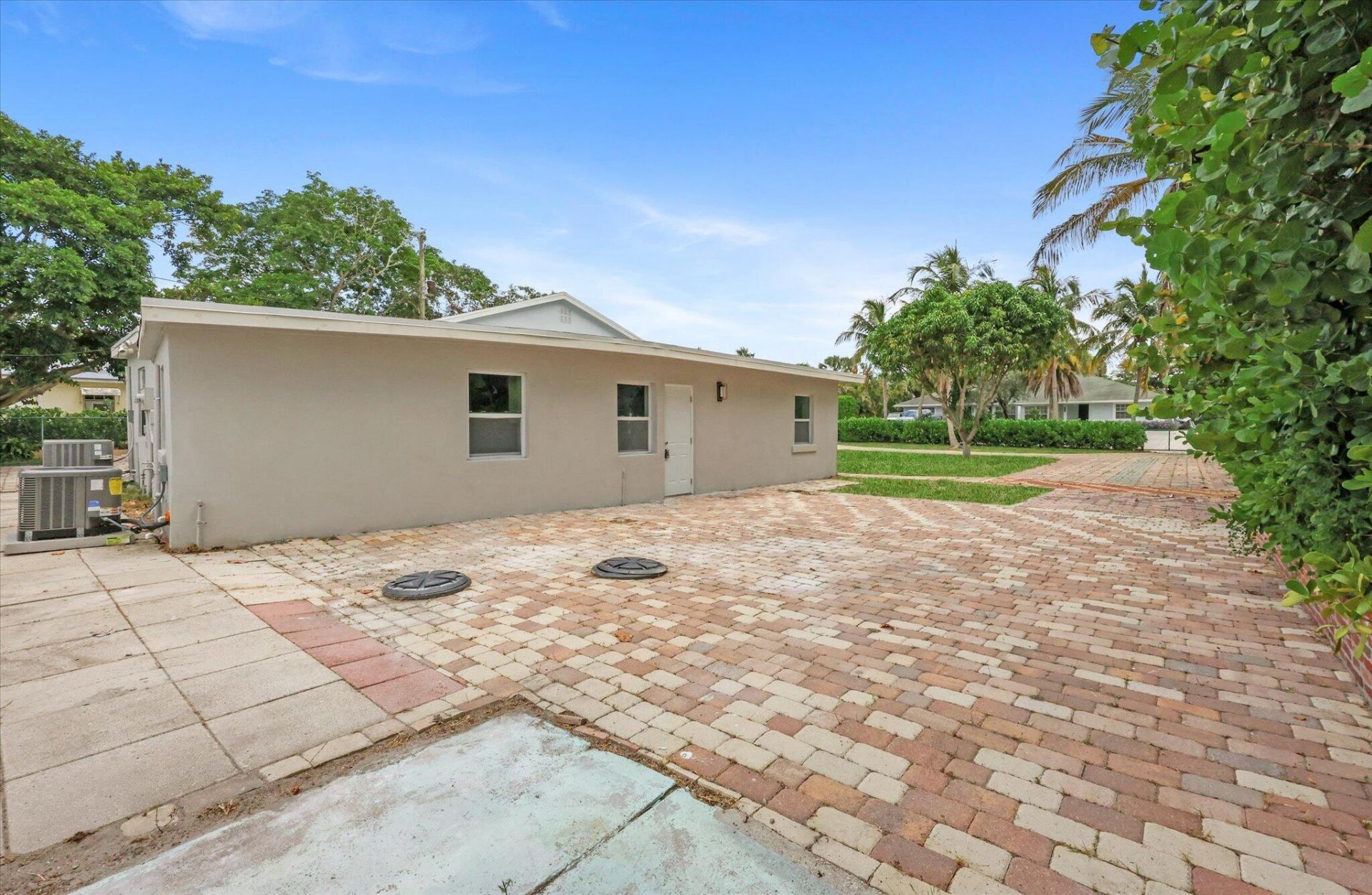 1803 Service Road, North Palm Beach, FL 33408 Photo