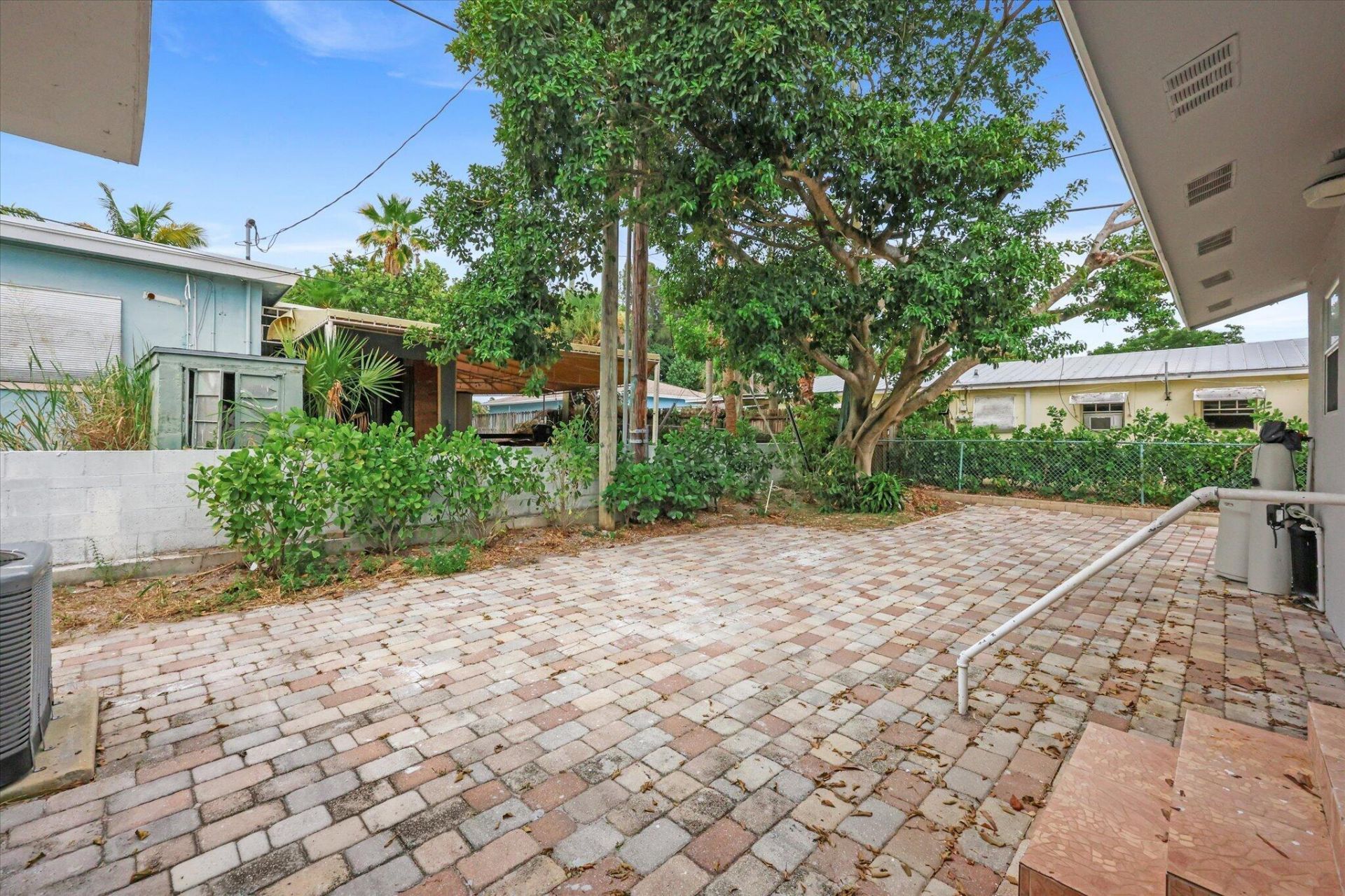 1803 Service Road, North Palm Beach, FL 33408 Photo