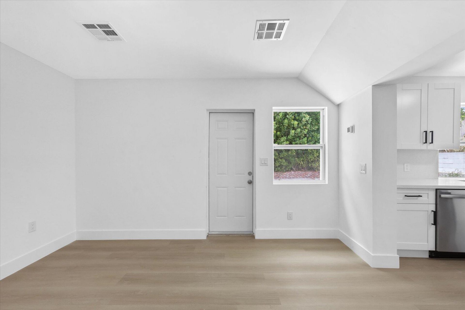 1803 Service Road, North Palm Beach, FL 33408 Photo