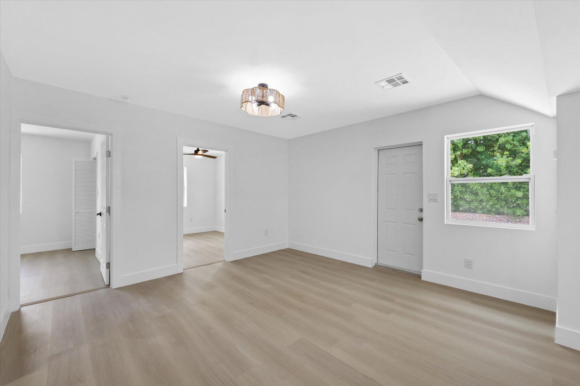 1803 Service Road, North Palm Beach, FL 33408 Photo