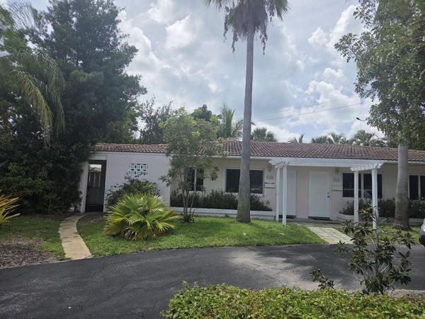 1152 Bayview Drive, Unit 1152, Fort Lauderdale, FL 33304