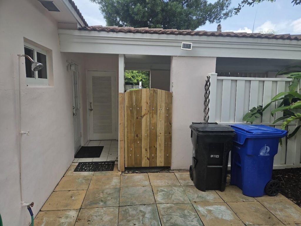 1152 Bayview Drive, Unit 1152, Fort Lauderdale, FL 33304 Photo
