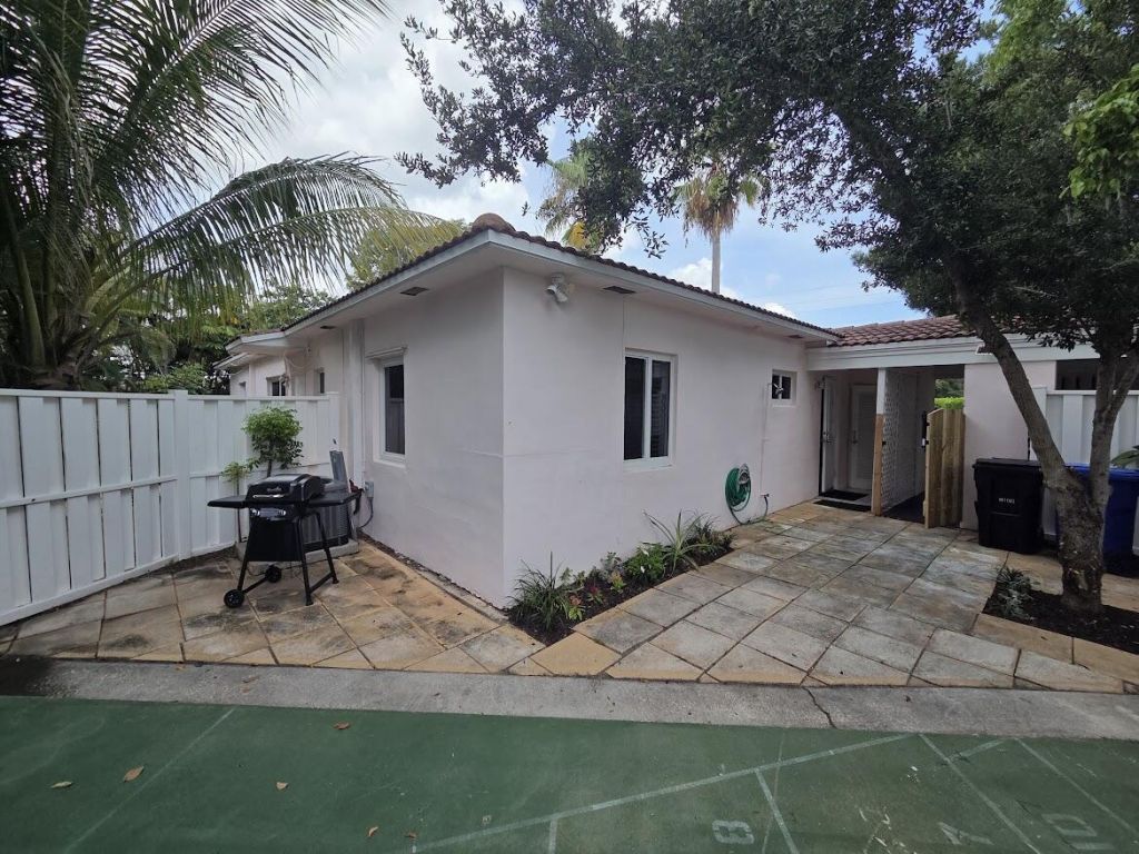 1152 Bayview Drive, Unit 1152, Fort Lauderdale, FL 33304 Photo