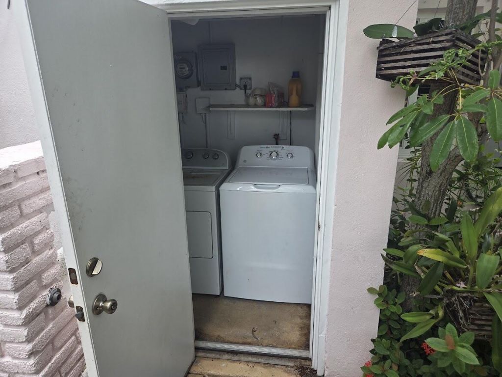 1152 Bayview Drive, Unit 1152, Fort Lauderdale, FL 33304 Photo