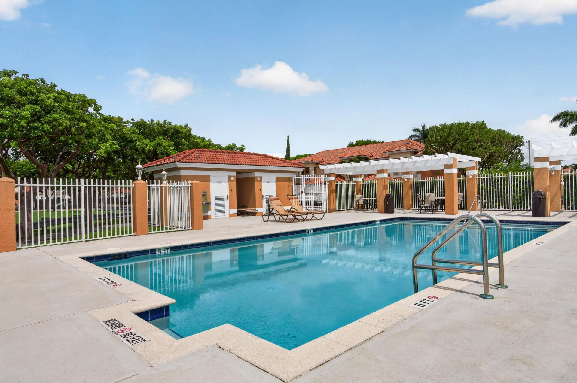 5732 SW 162nd Pass, Unit 5732, Miami, FL 33193 Photo