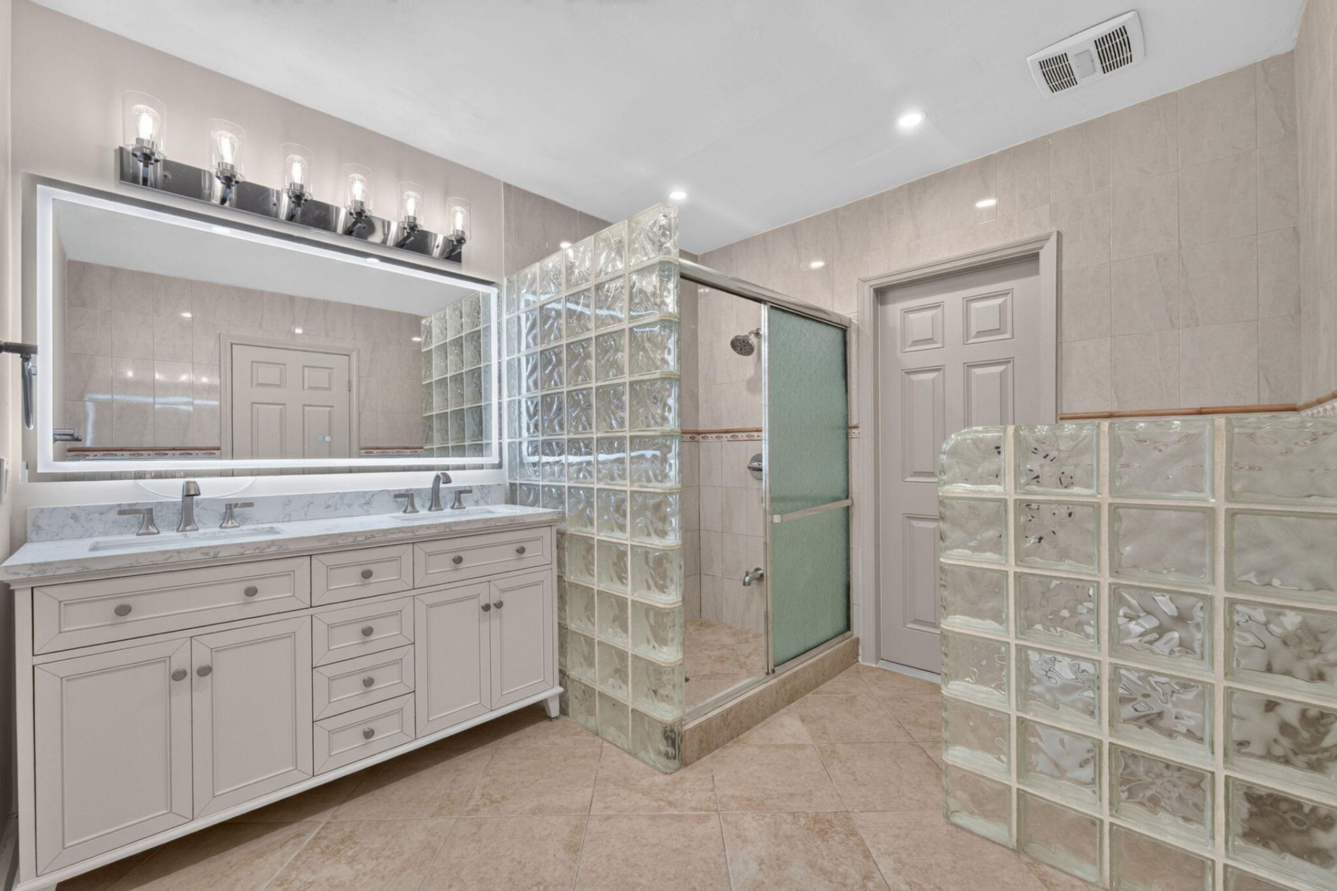 905 NW 133rd Avenue, Sunrise, FL 33325 Photo