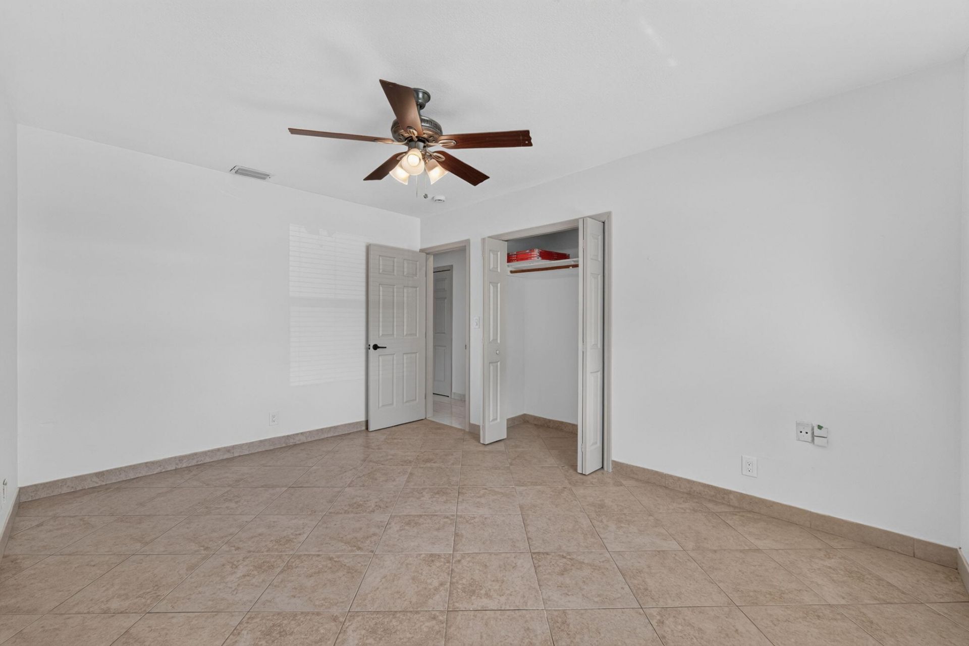 905 NW 133rd Avenue, Sunrise, FL 33325 Photo