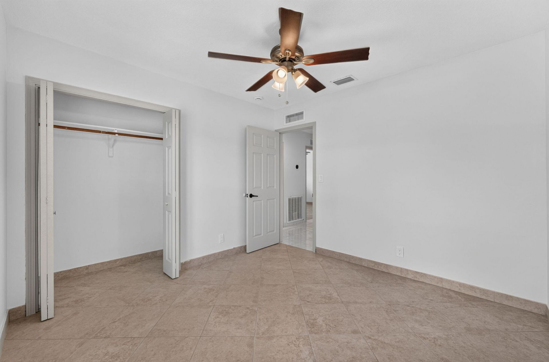 905 NW 133rd Avenue, Sunrise, FL 33325 Photo