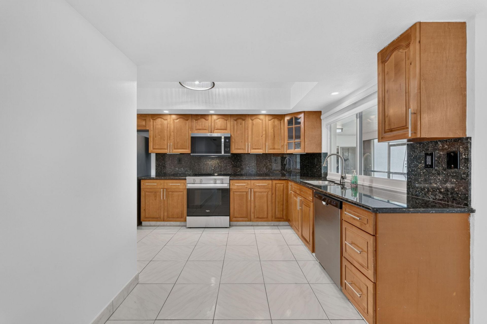 905 NW 133rd Avenue, Sunrise, FL 33325 Photo