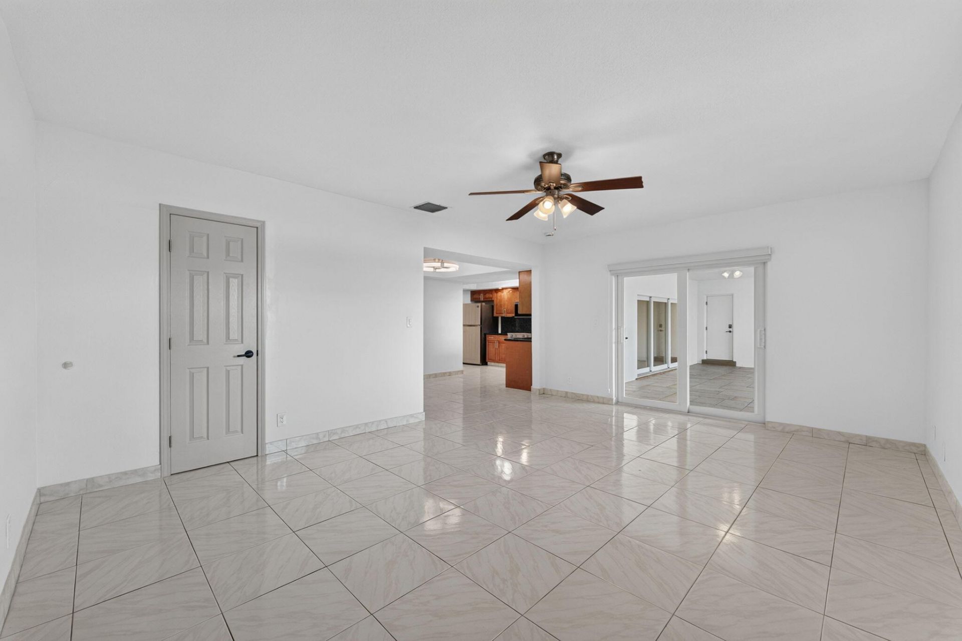 905 NW 133rd Avenue, Sunrise, FL 33325 Photo